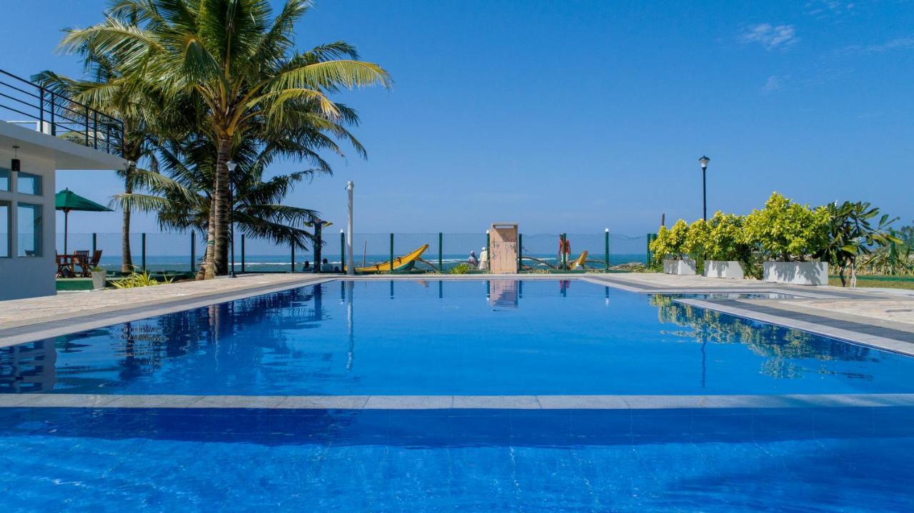 Manara Beach Resort Beruwala Buitenkant foto