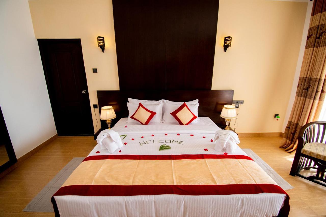 Manara Beach Resort Beruwala Buitenkant foto