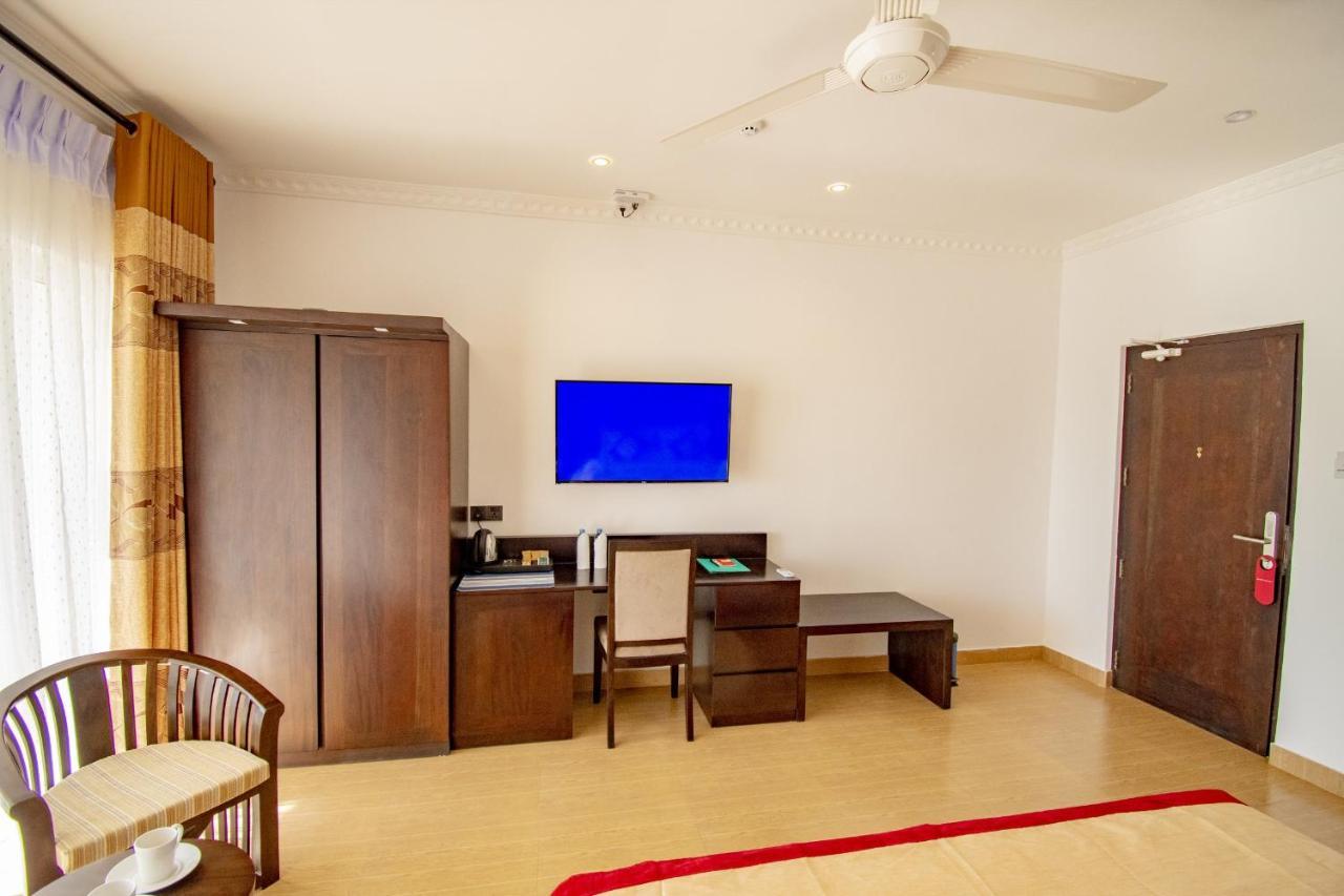 Manara Beach Resort Beruwala Buitenkant foto